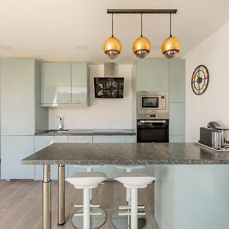 아파트 Chic & Stylish Near Yumbo *