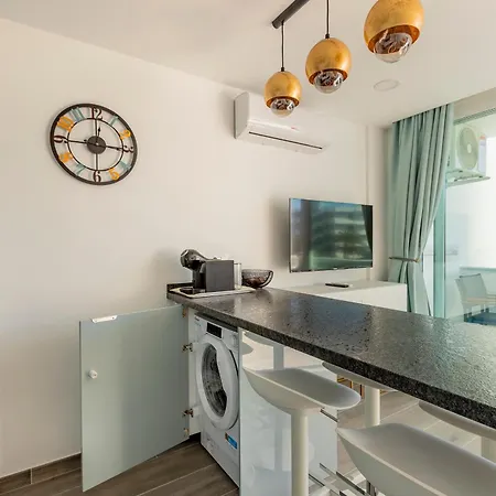 Chic & Stylish Near Yumbo 아파트 *