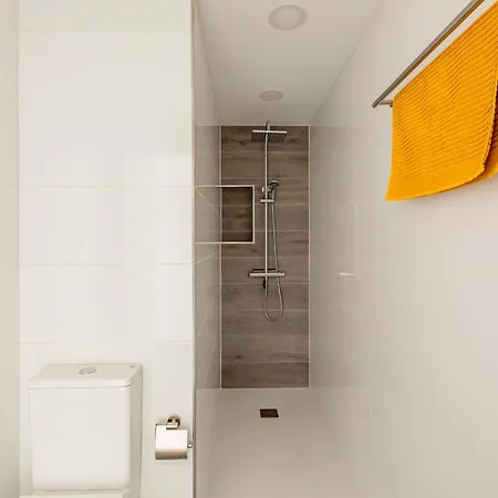 Chic & Stylish Near Yumbo 아파트 플라야 델 잉글스